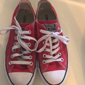 Red low top converse